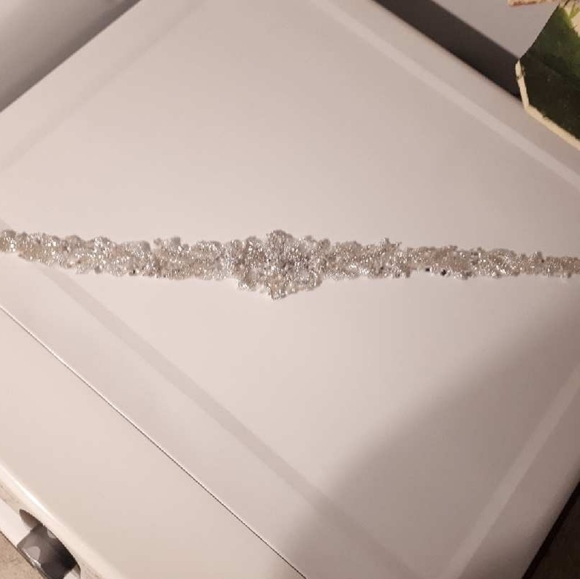 Wedding dress - Picture 10 of 11